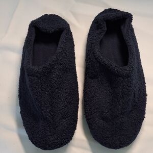Cozy Black Women's Slippers